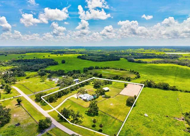 Property at 5710 Vanderipe Rd, Sarasota, FL 34241, 4 beds, 3 baths