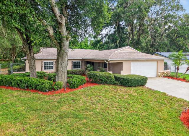 Property at 13545 Devenshire Ct, Grand Island, FL 32735, 3 beds, 2 baths