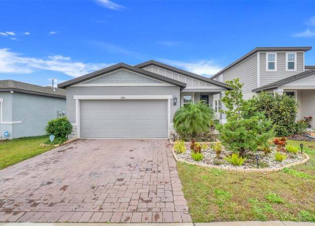 Property at 3328 Curlew Ave, Leesburg, FL 34748, 3 beds, 2 baths