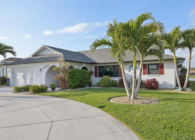 Property at 1300 Lucaya Ave, Venice, FL 34285, 3 beds, 2 baths