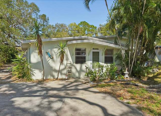Property at 627 61st Ave S, St Petersburg, FL 33705, 3 beds, 2 baths