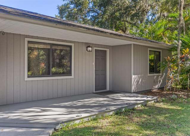 Property at 4595 Friar Tuck Ln, Sarasota, FL 34232, 3 beds, 2.5 baths