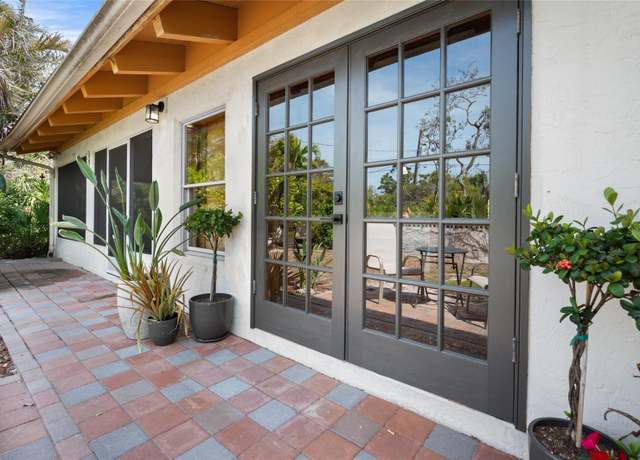 Property at 2760 Lemon Ave, Englewood, FL 34223, 3 beds, 2 baths