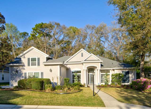 Property at 902 SW 88th St, Gainesville, FL 32607, 4 beds, 4 baths