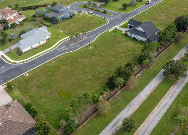 Property at 243 Blazing Star Ave, Lake Alfred, FL 33850