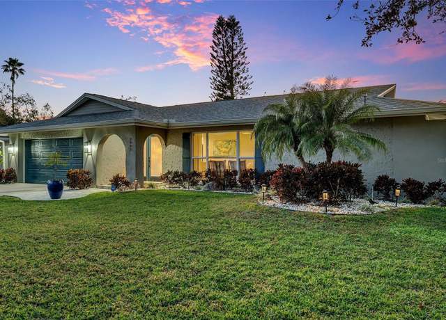 Property at 1997 Arvis Cir E, Clearwater, FL 33764, 4 beds, 2 baths