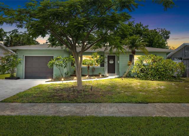 Property at 6121 4th St S, St Petersburg, FL 33705, 2 beds, 2 baths
