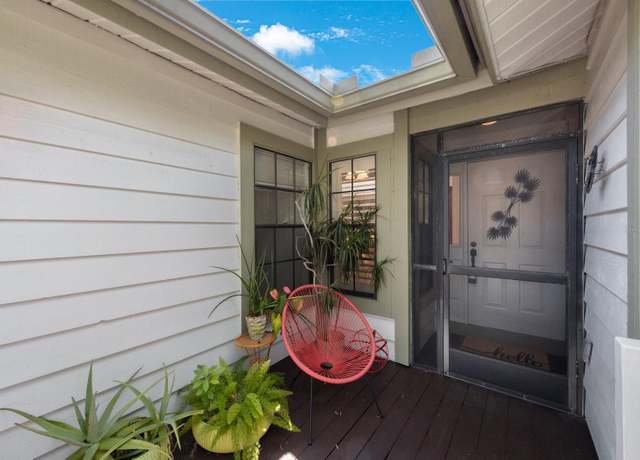 Property at 842 Amelia Ct NE, St Petersburg, FL 33702, 2 beds, 2 baths
