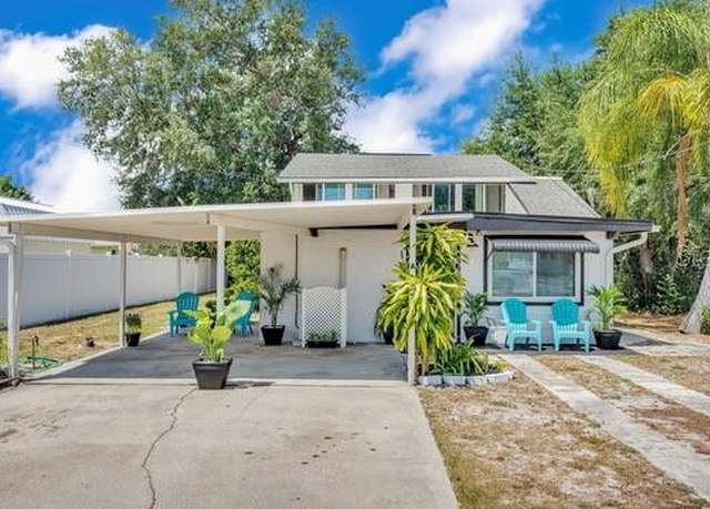 Property at 114 Auburn Rd, Auburndale, FL 33823, 6 beds, 3 baths
