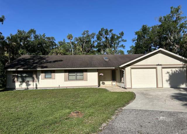 Property at 3804 65th St E, Bradenton, FL 34208, 3 beds, 2 baths
