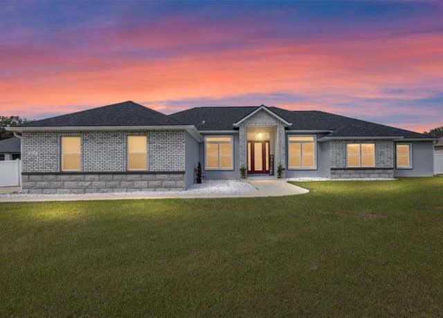 Property at 6215 SE 13th St, Ocala, FL 34472, 4 beds, 3 baths