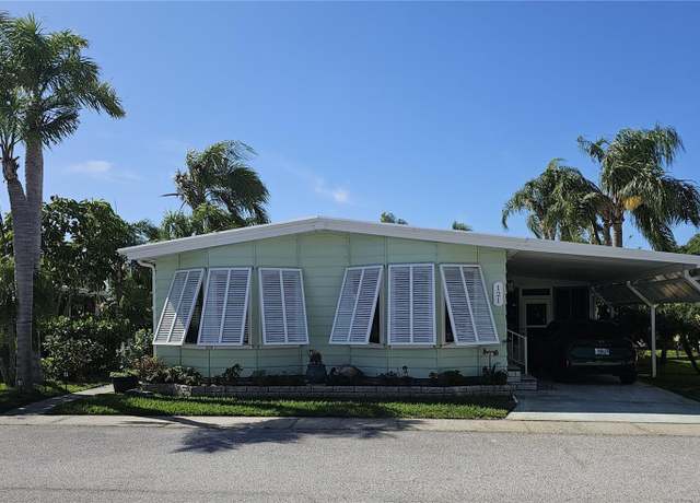Property at 121 Dolphin Dr S, Oldsmar, FL 34677, 2 beds, 2 baths