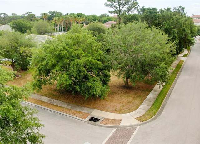 Property at 2 Holly Ct, Palm Coast, FL 32137