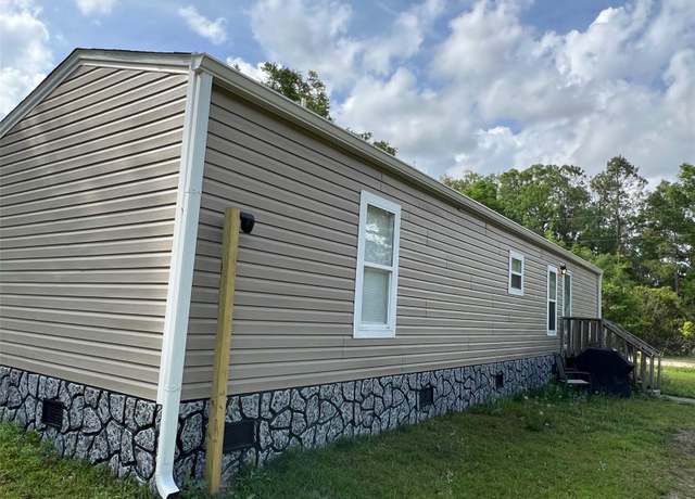 Property at 440 NW 255 St, Newberry, FL 32669, 2 beds, 2 baths
