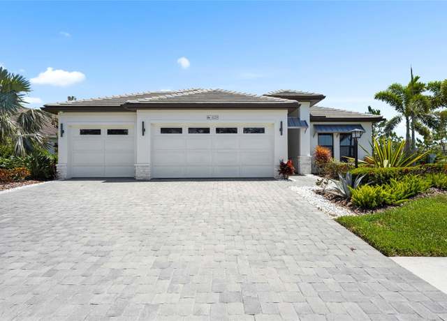 Property at 8229 Grande Shores Dr, Sarasota, FL 34240, 3 beds, 2.5 baths