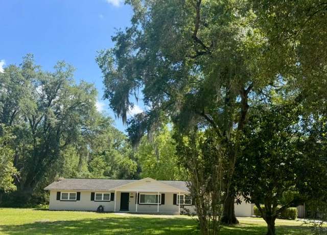 Property at 4430 SE 47th Pl, Ocala, FL 34480, 3 beds, 2 baths
