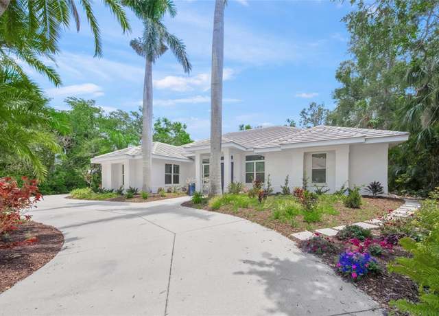 Property at 924 Indian Beach Dr, Sarasota, FL 34234, 4 beds, 2.5 baths