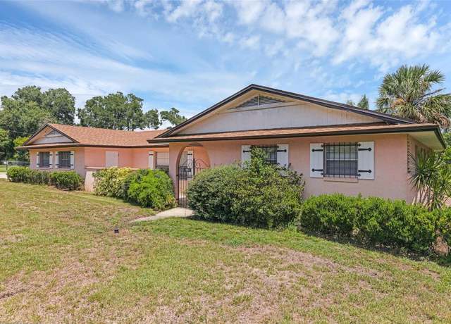 Property at 1203 N Amelia Ave, Deland, FL 32724, 3 beds, 2 baths