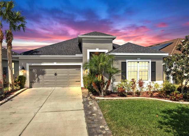 Property at 17529 Buckingham Garden Dr, Lithia, FL 33547, 4 beds, 3 baths