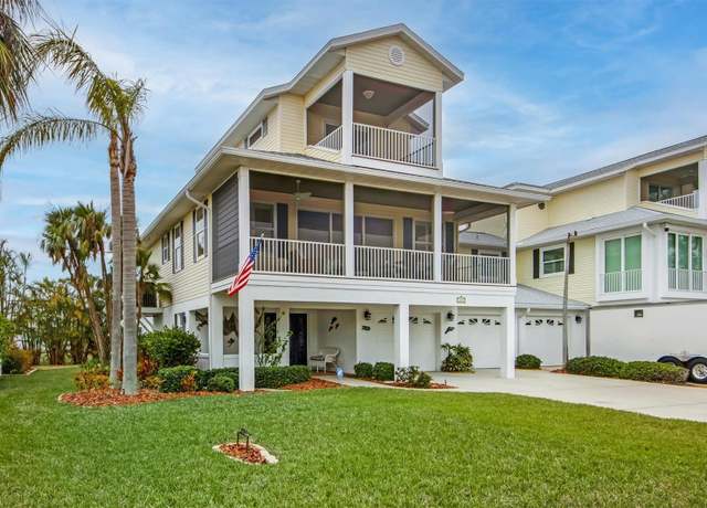 Property at 220 82nd St, Holmes Beach, FL 34217, 3 beds, 2 baths
