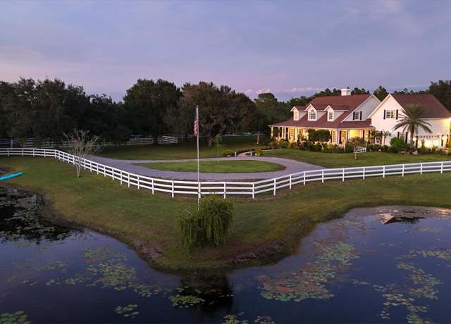Property at 20504 65th Ave E, Bradenton, FL 34211, 4 beds, 3.5 baths