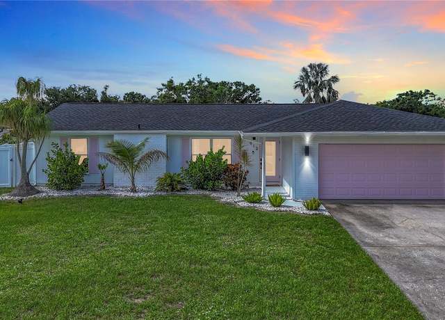Property at 912 Ponderosa Pine Ln, Sarasota, FL 34243, 3 beds, 2 baths