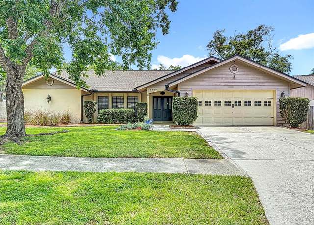 Property at 2527 Arborwood Dr, Valrico, FL 33596, 3 beds, 2 baths