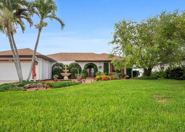 Property at 8703 53rd Ave W, Bradenton, FL 34210, 3 beds, 2 baths