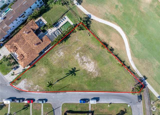 Property at 302 Mateo Way NE, St Petersburg, FL 33704