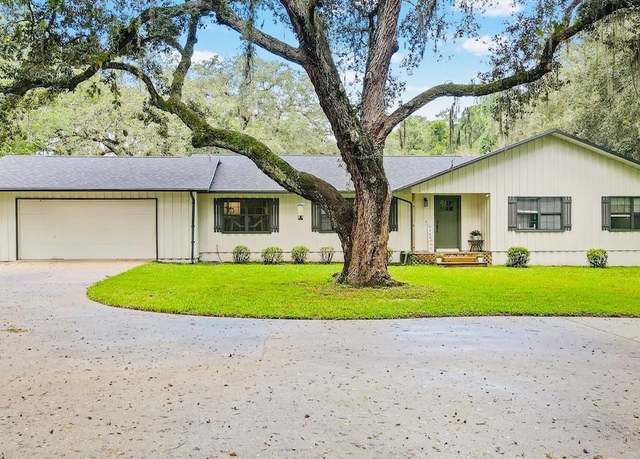 Property at 10245 E Trails End Rd, Floral City, FL 34436, 4 beds, 2 baths
