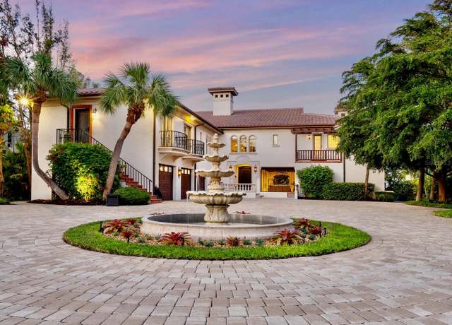 Property at 749 Freeling Dr, Sarasota, FL 34242, 4 beds, 4.5 baths