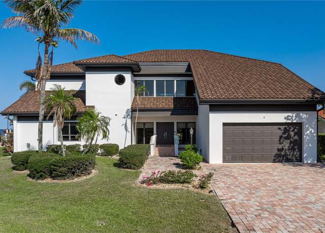 Property at 8 Ocean Dr, Punta Gorda, FL 33950, 4 beds, 3.5 baths