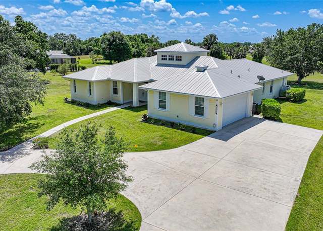 Property at 8069 SW Aviary Rd, Arcadia, FL 34269, 4 beds, 3 baths
