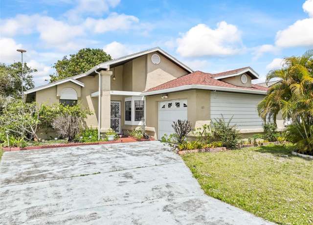 Property at 165 Coralwood Cir, Kissimmee, FL 34743, 2 beds, 2 baths