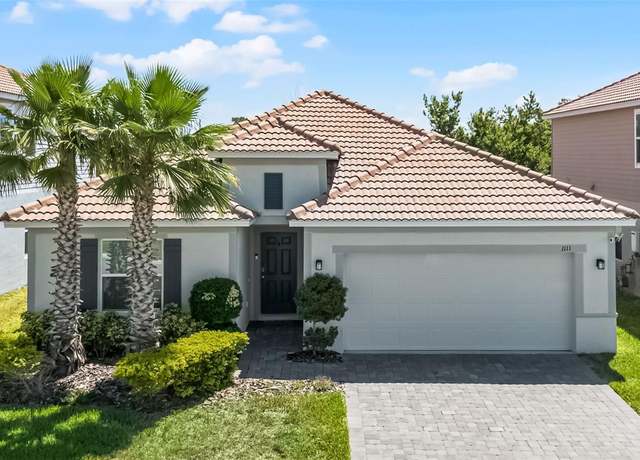 Property at 1111 Oak Bluff Dr, Davenport, FL 33837, 4 beds, 2 baths