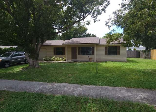 Property at 462 N Lake Ave, Apopka, FL 32712, 3 beds, 2 baths