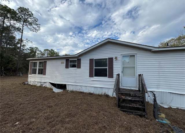 Property at 28430 SW 97th Ln, Newberry, FL 32669, 3 beds, 2 baths