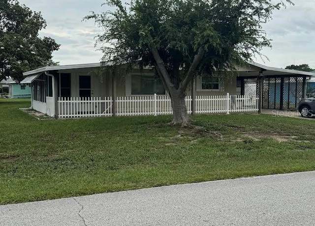 Property at 9393 SW 102nd Pl, Ocala, FL 34481, 3 beds, 2 baths