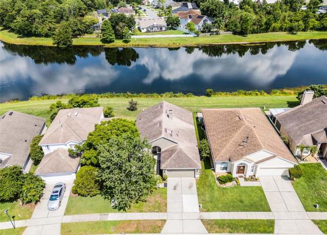 Property at 1252 Ballyshannon Pkwy, Orlando, FL 32828, 3 beds, 2 baths