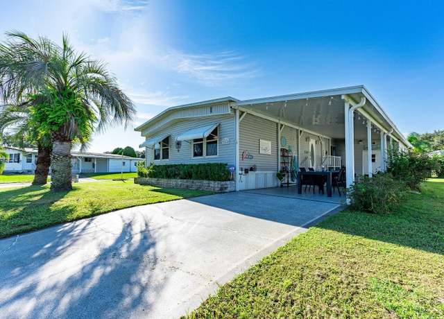 Property at 38510 Stafford Dr, Zephyrhills, FL 33540, 2 beds, 2 baths
