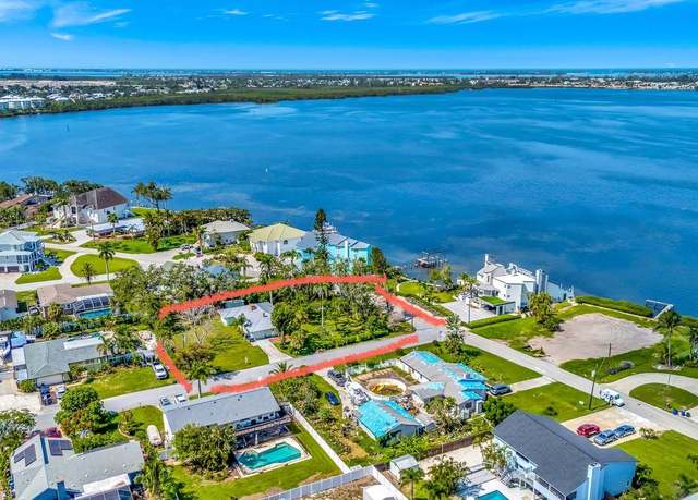 Property at 2403 Palma Sola Blvd, Bradenton, FL 34209, 3 beds, 2 baths