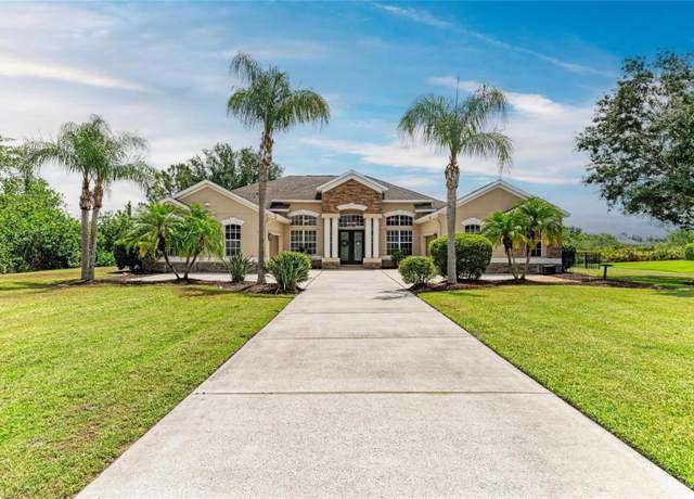 Property at 8103 Snowy Egret Pl, Bradenton, FL 34202, 4 beds, 3.5 baths