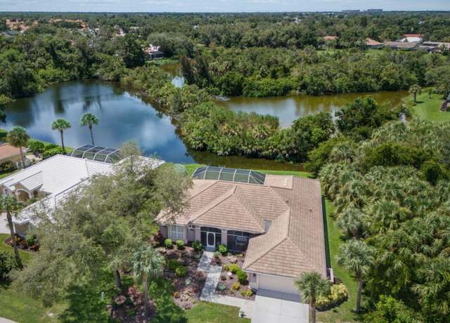 Property at 498 Lake OF The Woods Dr, Venice, FL 34293, 3 beds, 2 baths