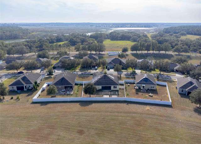 Property at 176 Blackstone Creek Rd, Groveland, FL 34736, 5 beds, 3 baths