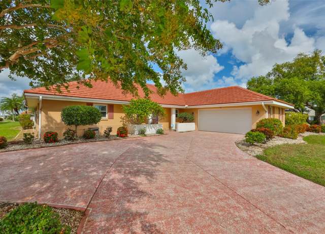 Property at 703 Plumbrook Rd, Sun City Center, FL 33573, 2 beds, 2 baths
