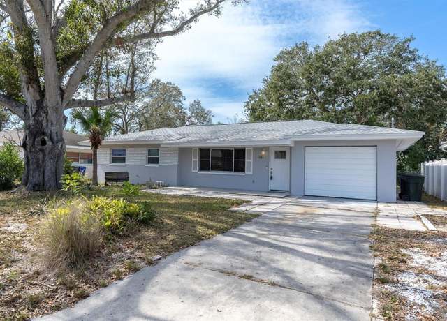 Property at 686 Manor Dr W, Dunedin, FL 34698, 2 beds, 1.5 baths