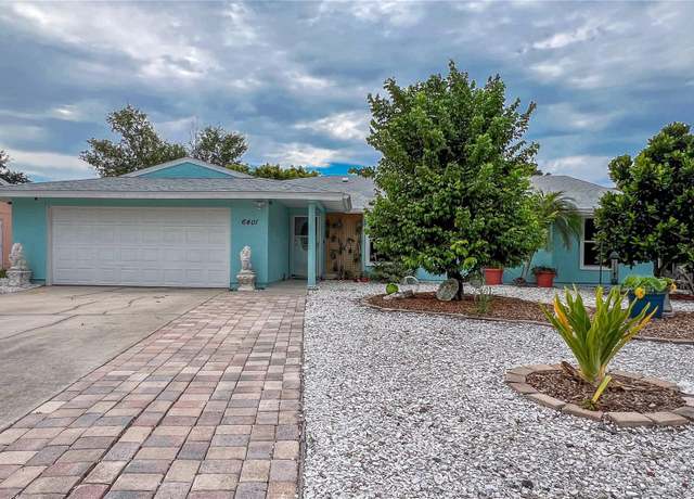 Property at 6401 36th Ave W, Bradenton, FL 34209, 6 beds, 3 baths