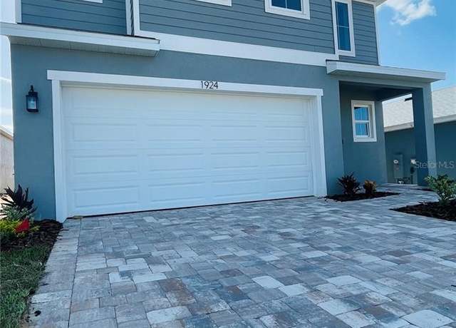 Property at 1924 Diamond Head Cir, Lake Hamilton, FL 33851, 5 beds, 3.5 baths
