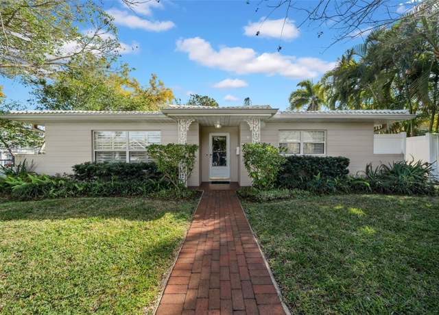 Property at 216 21st Ave NE, St Petersburg, FL 33704, 3 beds, 3.5 baths