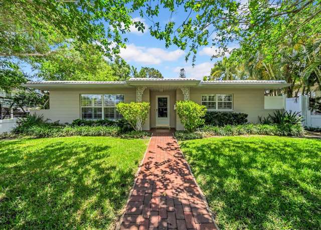 Property at 216 21st Ave NE, St Petersburg, FL 33704, 3 beds, 3.5 baths